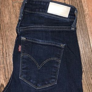 Levi skinny jeans